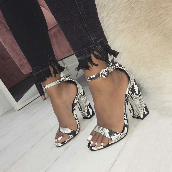 Summer Python Print Block Heels - Picture 4 of 6